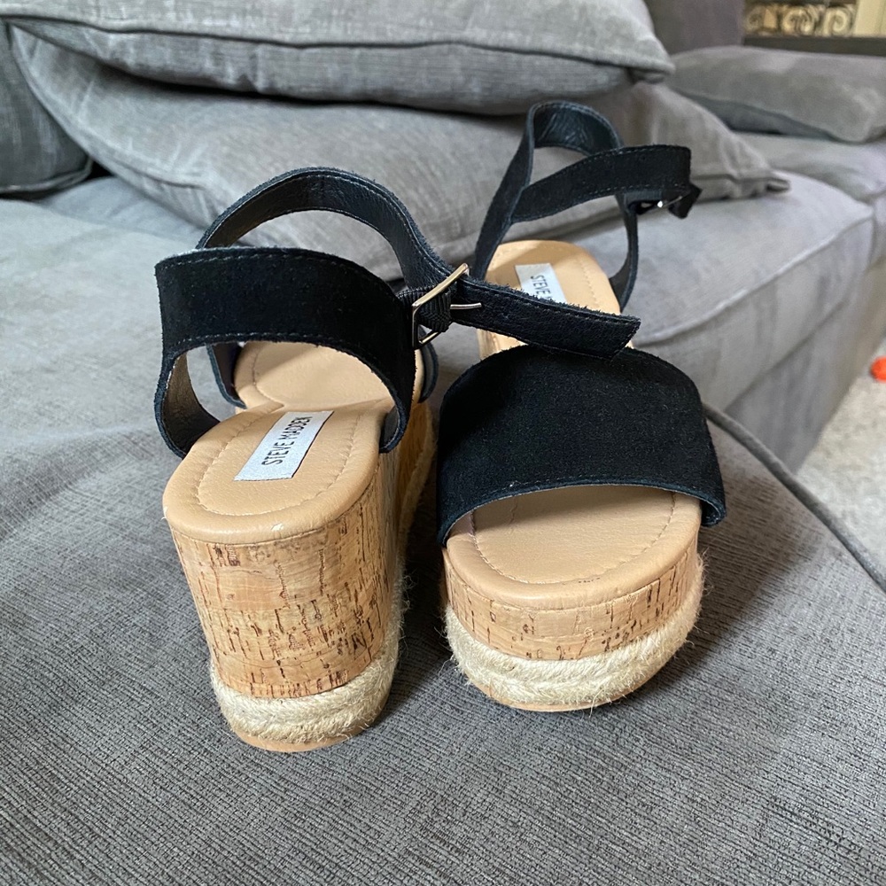 Steve Madden black wedges